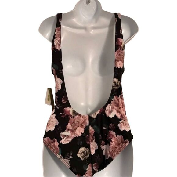 ☀️☀️☀️ Black Floral Studded Swimsuit - Picture 6 of 8